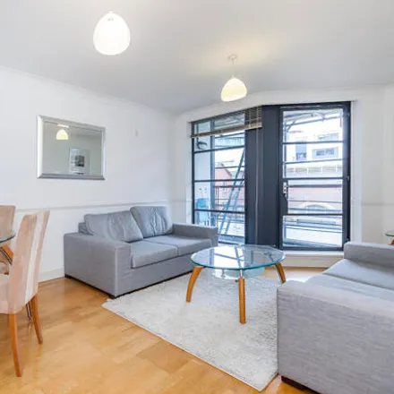 Image 2 - Vanilla and Sesame Court, Curlew Street, London, SE1 2NN, United Kingdom - Apartment for sale