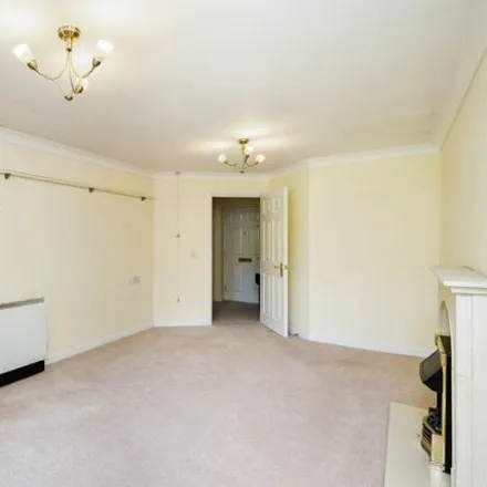Image 4 - 42 Hadlow Road, Tonbridge, TN9 1NX, United Kingdom - Apartment for sale