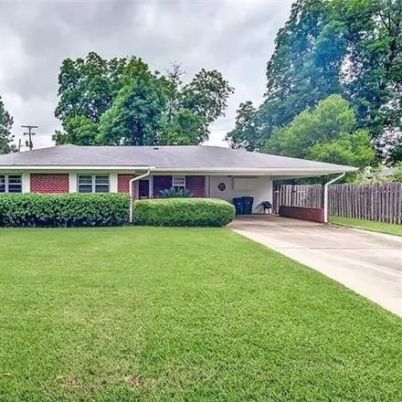 Buy this 3 bed house on 3353 Surrey Road in Shreveport, LA 71105