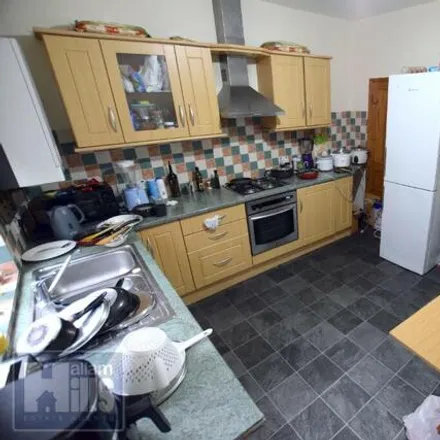 Image 2 - 17 Cecil Square, Sheffield, S2 4NT, United Kingdom - Townhouse for rent