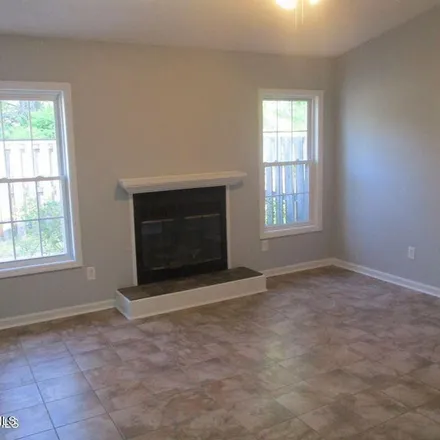 Image 4 - 741 Pinewood Drive, Pinewood Downs, Jacksonville, NC 28546, USA - Apartment for rent