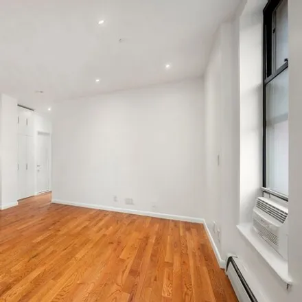 Image 3 - 199 West 134th Street, New York, NY 10030, USA - House for rent