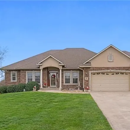 Buy this 4 bed house on 533 Horizon Parkway in Raymore, MO 64083