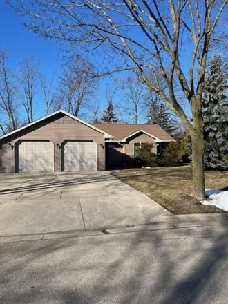 Buy this 3 bed house on 670 15th Street in Menasha, WI 54952