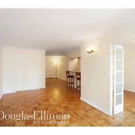 Image 7 - Murray Hill Mews, 159 East 37th Street, New York, NY 10016, USA - Apartment for rent