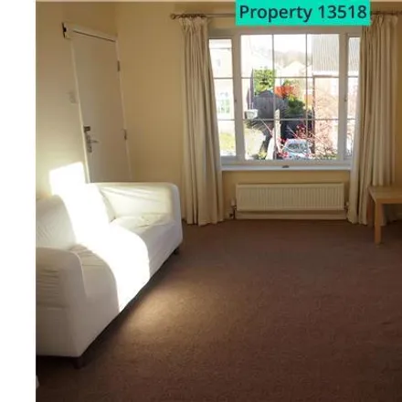 Image 4 - Abbeydale Mount, Leeds, LS5 3RA, United Kingdom - Apartment for rent