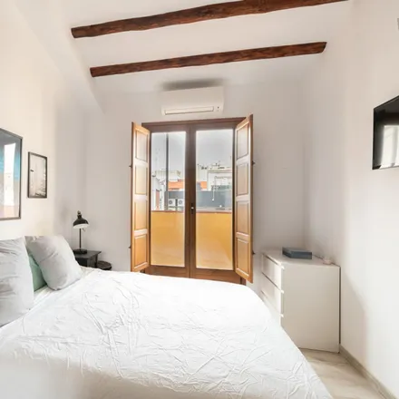 Image 2 - Carrer d'Alcolea, 99, 08014 Barcelona, Spain - Apartment for rent