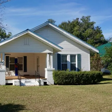 Buy this 2 bed house on 414 Main Street in Chattahoochee, FL 32324