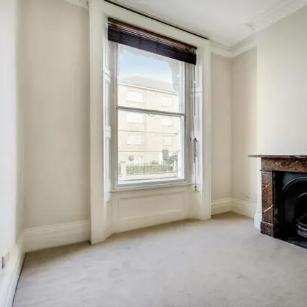 Image 9 - 61 Elgin Crescent, London, W11 2JW, United Kingdom - Apartment for sale