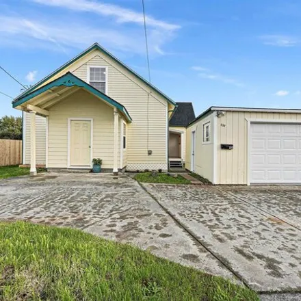 Image 2 - 241 3rd Street, Crescent City, CA 95531, USA - House for sale