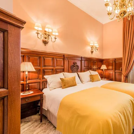 Rent this 4 bed house on 29120 Alhaurín el Grande