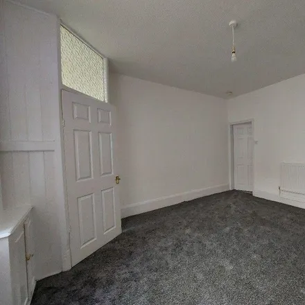 Image 2 - 94 Smith Street, Barrowford, BB9 9HH, United Kingdom - Townhouse for rent