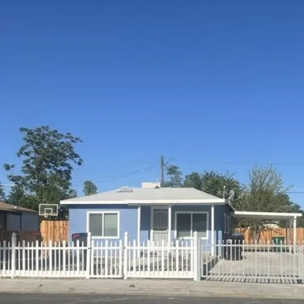 Buy this 3 bed house on 9853 Waco Avenue in Lamont, Kern County