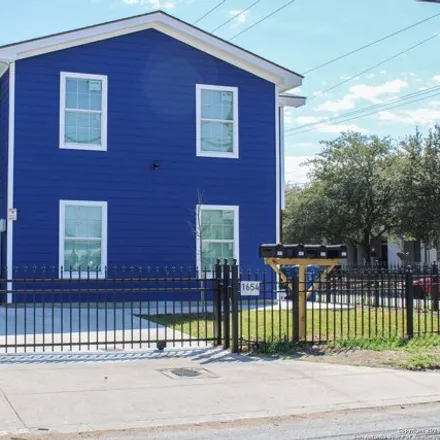 Image 3 - 1654 S Hamilton St, San Antonio, Texas, 78207 - House for sale