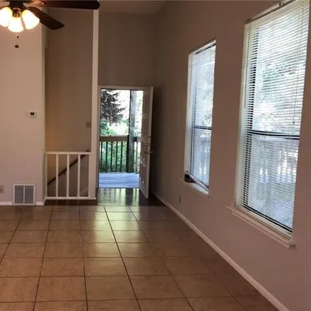 Image 8 - 7109 Silver Dale Drive, Austin, TX 78736, USA - Townhouse for rent