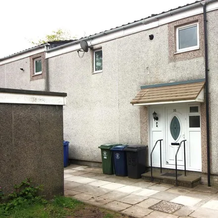 Rent this 3 bed duplex on Fairhaven in Skelmersdale, WN8 6RQ