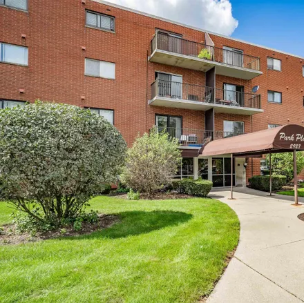 Buy this 1 bed condo on 2927 Westbrook Drive in Fort Wayne, IN 46805