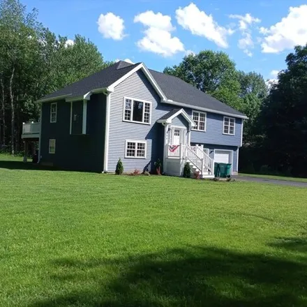 Rent this 3 bed house on 124 Knower Rd in Westminster, Massachusetts