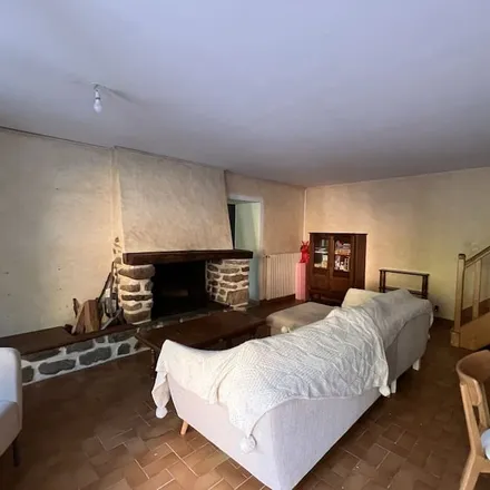 Rent this 5 bed house on Le Moulin à Café in 12 a Rue de Saint-Cénery, 72130 Moulins-le-Carbonnel
