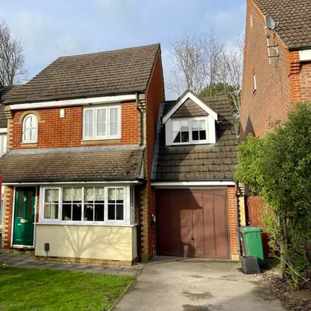 Buy this 3 bed duplex on Bassett Drive in Reigate, RH2 9JT