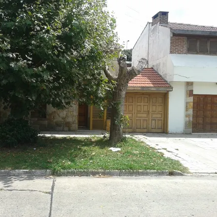 Buy this 2 bed house on La Rioja 1009 in Quilmes Este, B1878 FDC Quilmes