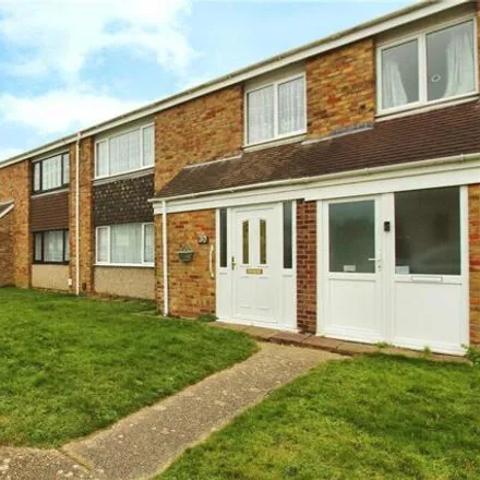 Buy this 3 bed townhouse on Prideaux-Brune Avenue in Gosport, PO13 0XF