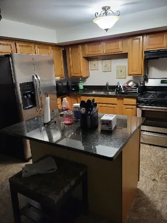 Image 2 - Natalie Drive, Oak Forest, IL 60452, USA - Room for rent
