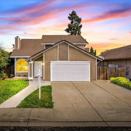 Buy this 4 bed house on 984 Wood Hollow Court in Fairfield, CA 94533