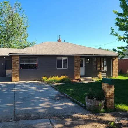 Buy this 3 bed house on 5618 West Freemont Street in Boise, ID 83706