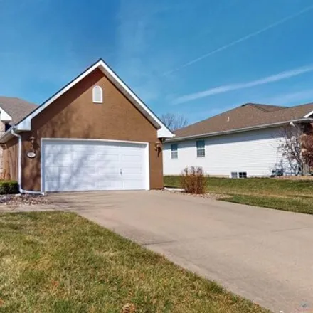 Buy this 3 bed house on 2876 Station Avenue in Sedalia, MO 65301