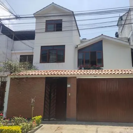 Buy this 8 bed house on Agente BCP in Calle Cerro Hermoso, San Juan de Miraflores