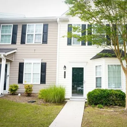 Buy this 2 bed house on 700 Crestwell Circle in Atlanta, GA 30331