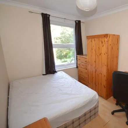 Image 4 - 6 Woodside Road, Bevois Valley, Southampton, SO17 2GU, United Kingdom - Townhouse for rent