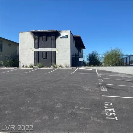 Buy this 8 bed duplex on 641 North 11th Street in Las Vegas, NV 89101