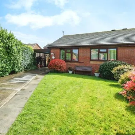 Buy this 2 bed house on Redwood Drive in Stockport, SK6 1SE