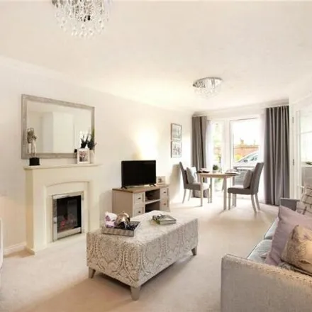 Image 2 - Wratten Rd W, Hitchin, Hertfordshire, Sg5 - Apartment for sale