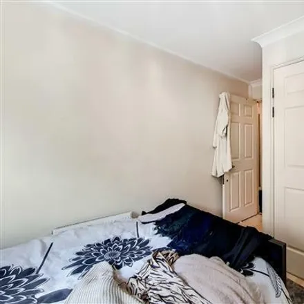 Image 7 - Regent's Plaza Appartments, Plaza Parade, London, NW6 5HZ, United Kingdom - Apartment for sale