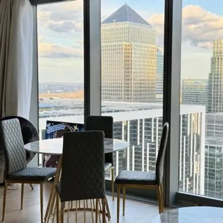 Image 2 - Landmark East Tower, 24 Marsh Wall, Canary Wharf, London, E14 9JF, United Kingdom - Apartment for rent