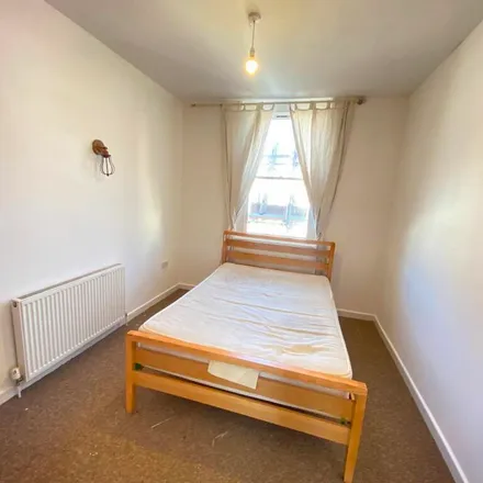 Rent this 3 bed apartment on Marycroft in Hepburn Road, Bristol