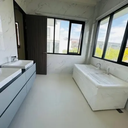 Rent this 1 bed apartment on Soi Pridi Banomyong 26 in Vadhana District, Bangkok 10110