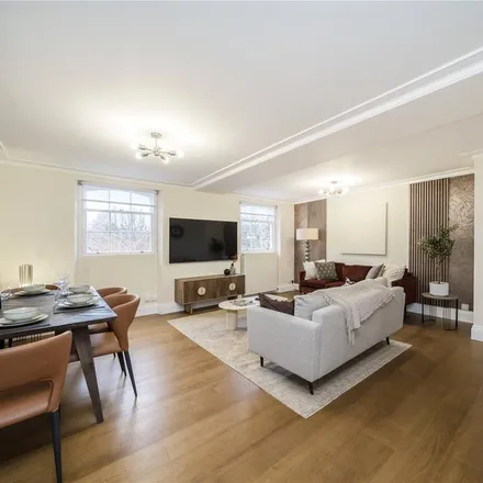 Rent this 3 bed apartment on 19 Onslow Square in London, SW7 3NN