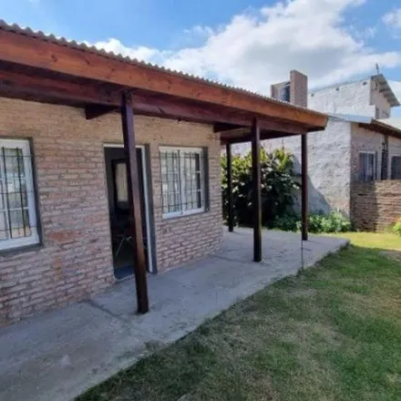 Buy this 1 bed house on Jujuy 1140 in Departamento San Lorenzo, Roldán