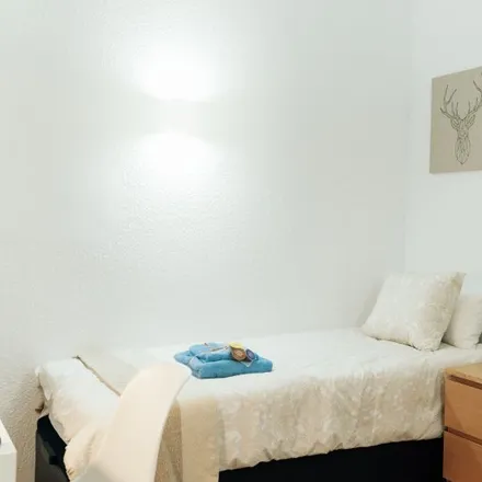 Rent this 7 bed room on Carrer de Provença in 192, 194