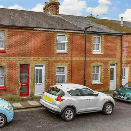 Buy this 3 bed townhouse on Clifford Street in Newport, PO30 5AE