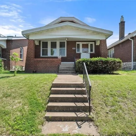 Buy this 2 bed house on 5138 Goethe Avenue in St. Louis, MO 63109