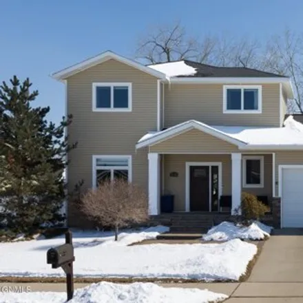 Buy this 4 bed house on 3700 Bay Shore Bend Southeast in Mandan, ND 58554