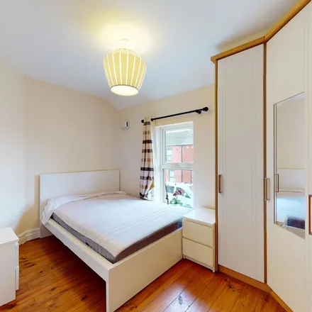 Rent this 2 bed apartment on 46 Ravensdale Road in Fairview, Dublin
