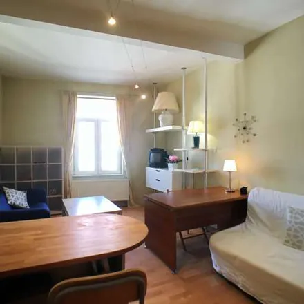 Rent this 1 bed apartment on Rue Sneessens - Sneessensstraat 9 in 1040 Etterbeek, Belgium