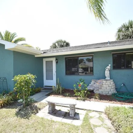 Image 3 - 1112 Chestnut Avenue Northeast, Palm Bay, FL 32907, USA - House for sale