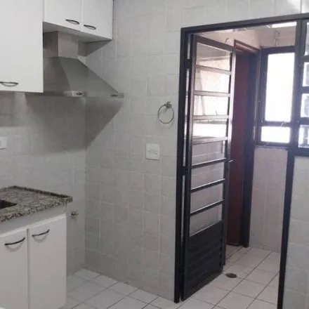 Rent this 3 bed apartment on Edifício Trianon in Rua Doutor Sérvio Túlio Carrijo Coube 3-33, Jardim Infante Dom Henrique